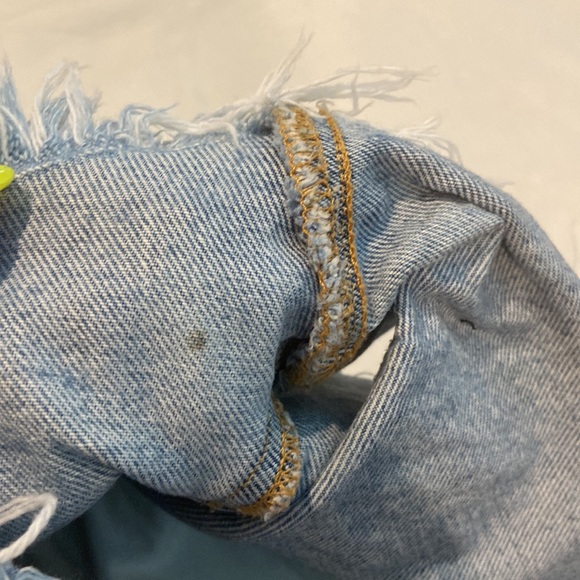 AGOLDE Parker Destroyed Denim Shorts 28 - Picture 11 of 11